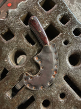 *AVAILABLE* Elegantly curved harvesting talon