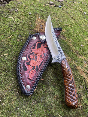 *Available* Muerte! Elegant, bold, wickedly sharp belt knife.