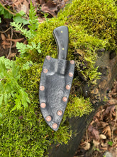 Good ‘Ol Skinnin’ Knife. Razor sharp. African Blackwood handle